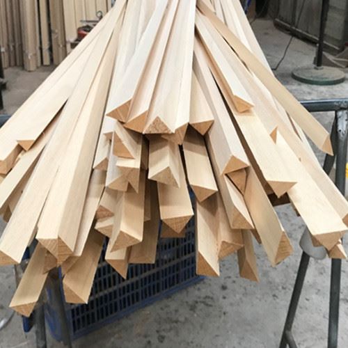 نوارهای چوب کاج پائولونیا پخ شده